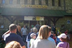 2,5 godziny w kolejce po bilet. Kiedy obiecywany bilet online na Szyndzielnię?