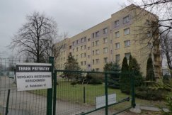 Zalana łazienka, palenie na balkonie, hałas w nocy. Dobrze mieć sąsiada?