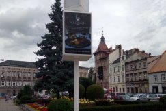 Nowy gadżet na placu Wojska Polskiego. Zegar z logotypem Bielska-Białej - foto