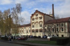 Obiecywano już cuda na patyku. Czy dawna wytwórnia wódek odzyska blask?
