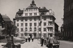 Jak Stalina wymieniano na Bohaterów Warszawy. Rewolucja na bielskich ulicach