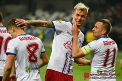 Widowiskowy futbol na Rychlińskiego. Podbeskidzie przyciąga kibiców