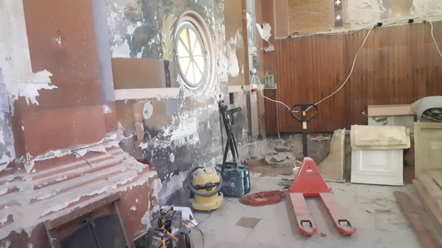 Archeolodzy weszli do  zamkowej kaplicy. Zbadają sprofanowane miejsca spoczynku