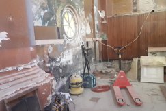 Archeolodzy weszli do  zamkowej kaplicy. Zbadają sprofanowane miejsca spoczynku