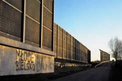 Ekrany podzielą centrum Wapienicy. Mieszkańcy pytają, po co