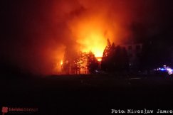 Duże straty po pożarze w Międzyrzeczu. Policja sprawdzi monitoring - foto