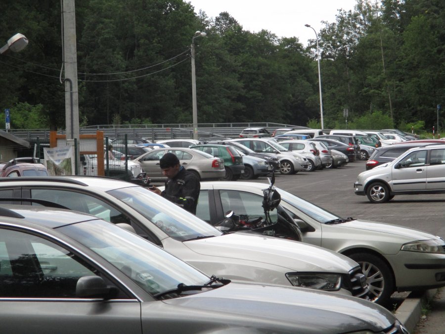 Oblegana Dolina Wapienicy. Ale parkingu nie będzie