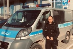 Chciał skoczyć z wiaduktu. Policjanci złapali go w ostatniej chwili - foto