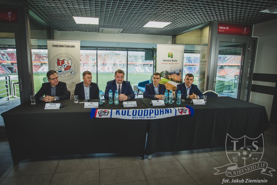 Liga Mistrzów na stadionie w Bielsku-Białej? Jest taka opcja!