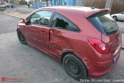 Zderzenie z ciężarówką. Drogówka zastosowała przepis o „jeździe na suwak" - foto