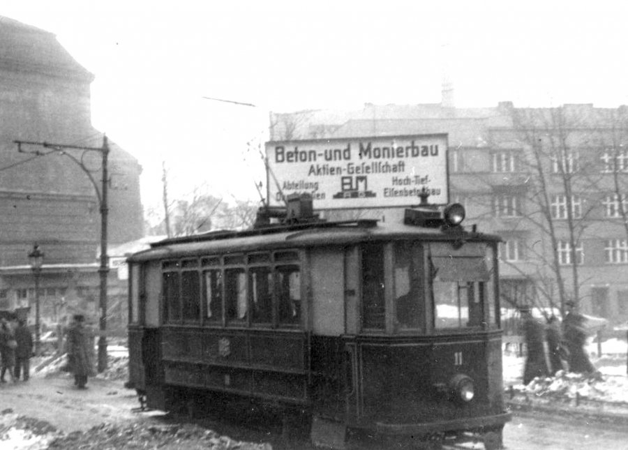 Tramwaj przed zamkiem. Tak zmieniło się Bielsko-Biała na przestrzeni lat