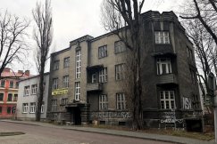Opuszczona kamienica w centrum Bielska-Białej. Kto za to odpowiada? ZDJĘCIA