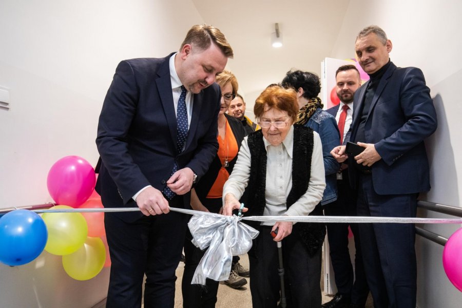 Wysoki standard domu dla seniorów. Mają obiad i dostęp do internetu - foto