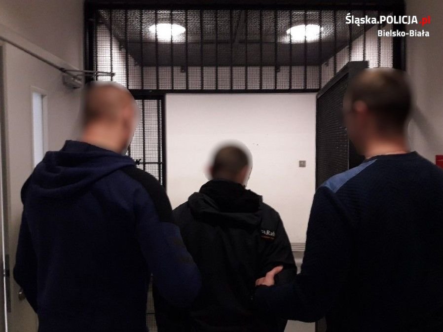 Bezczelny złodziej kradł puszki z datkami. Wpadł na gorącym uczynku - foto