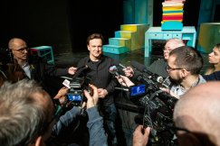 O górze materacy i maleńkim ziarnku. Tajemnicza historia w teatrze dla dzieci