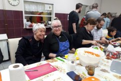 Niedzielny talerz zupy. Nie chodzi tylko o ciepłą strawę