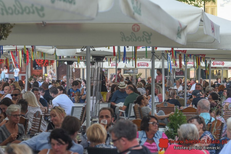 Gastronomia wdraża nowe rozwiązania. To efekt zamknięcia lokali w obliczu epidemii