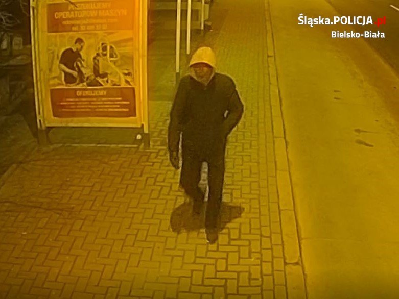 Próbował wykorzystać seksualnie kobietę. Policja szuka sprawcy - foto