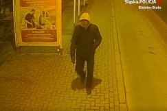 Próbował wykorzystać seksualnie kobietę. Policja szuka sprawcy - foto