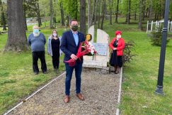 Lewica uczciła Święto Pracy. Ograniczony charakter uroczystości - foto