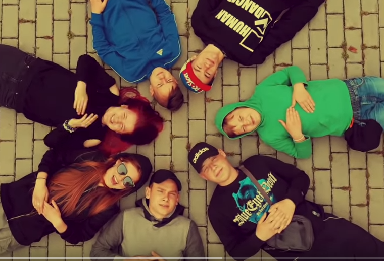 Rap z domu dziecka. Wyzwanie dla Adama Małysza i Kuby Błaszczykowskiego - film