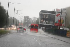 Najwyższy stopień zagrożenia dla Bielska-Białej. Rzeki mogą przekraczać stany alarmowe - foto