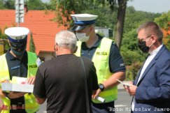 Drogówka w Straconce i Wilkowicach. "Jeśli przyjedzie traktor, to też poświęcimy" - foto