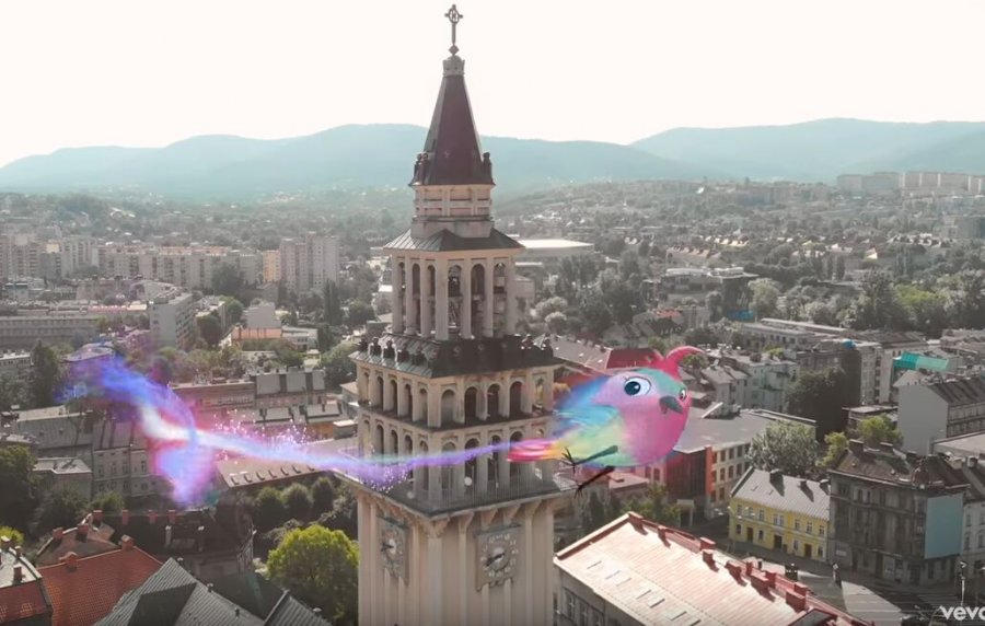 Nowy teledysk znanej aktorki. Klimatyczne kadry z bielskiej starówki - wideo