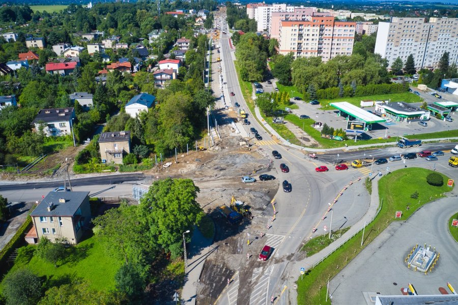 Rozbudowa Cieszyńskiej jest opóźniona. Potrzebny aneks do kontraktu