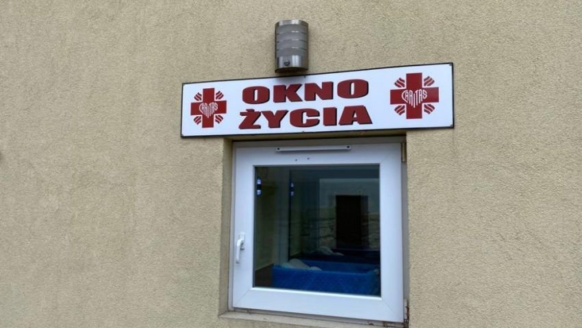 Drugie niemowlę w bielskim „Oknie Życia”. Chłopczyk jest zdrowy - foto