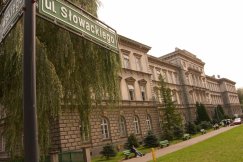 Dystans 1,5 m i strefy na korytarzach. Szkoły gotowe do rozpoczęcia zajęć
