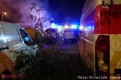 Samozapłon czy podpalenie na parkingu PKS? Poczta ściąga auta z innych miast