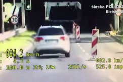 Kierowca audi próbował połknąć woreczek z narkotykami - foto