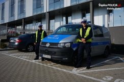 Desperat w centrum Bielska-Białej. Stał na barierce i chciał skoczyć z mostu - foto