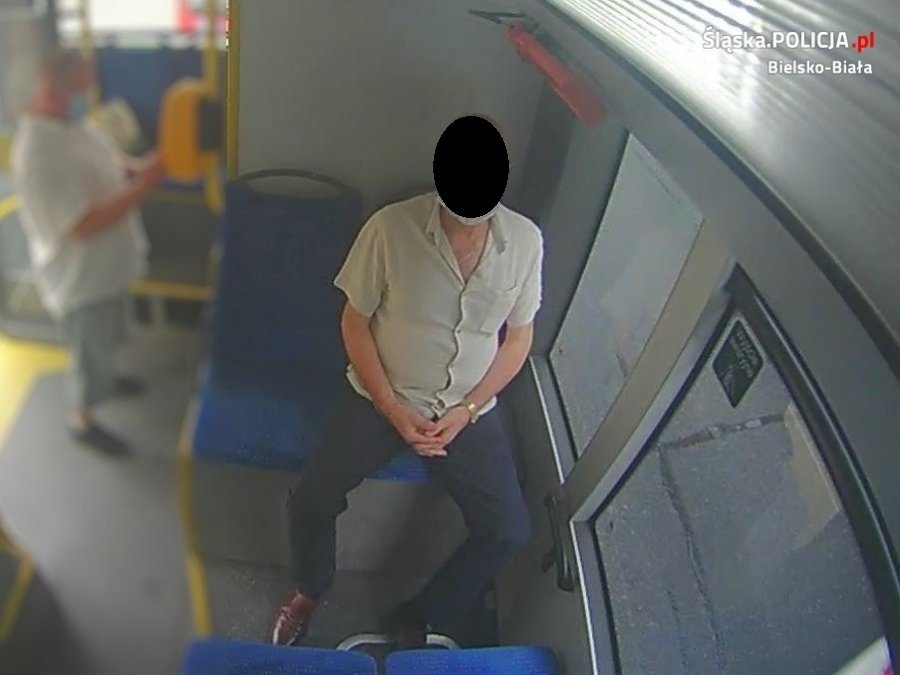 Przywłaszczył sobie komórkę iPhone w autobusie. Rozpoznali go mieszkańcy
