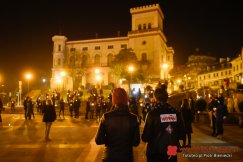 Cichy protest na placu Chrobrego. Strajk Kobiet trwa ZDJĘCIA