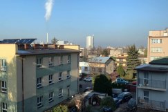 Wysokie stężenie niebezpiecznych substancji. Lepiej dziś nie wychodzić z domu