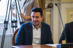 Przypadki opętania przez diabła trzeba zgłaszać biskupowi. Petycja o ukaranie radnego