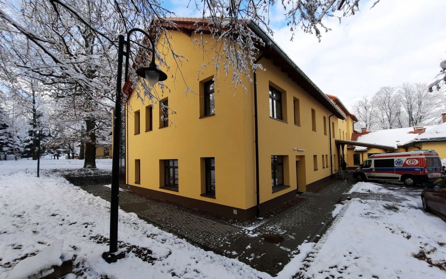 Pacjenci uciekają przez okna. Dyrekcja nie chce krat, bo budzą złe skojarzenia