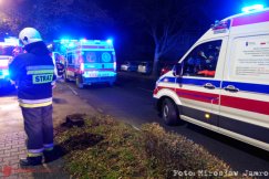 Tragedia w Jasienicy. Samochód przejechał po człowieku - foto