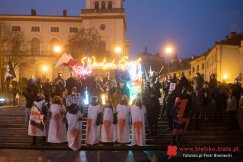 Protest kobiet w Bielsku-Białej. Ostre słowa o mieszaniu się Kościoła do polityki ZDJĘCIA