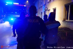 Pożar w mieszkaniu przy Bystrzańskiej. Poparzony lokator - foto