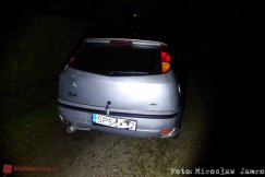 Z ostatniej chwili: auto do kradzieży paliwa? W bagażniku pojemniki i lejek - foto