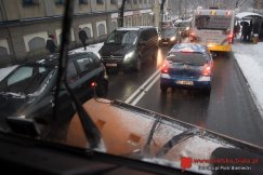 Kary za nieodśnieżenie auta. Same szyby nie wystarczą!