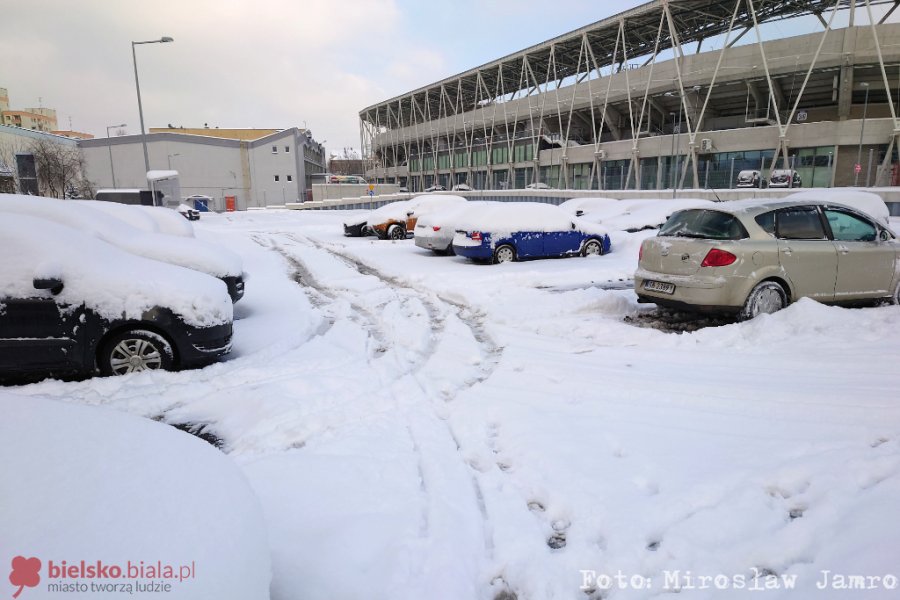 Zima jak za czasów PRL. Zdecydowanie przydać się może łopata - foto