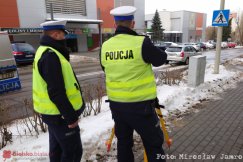 Potrącenie na przejściu dla pieszych. 89-latka uderzyła głową w asfalt - foto