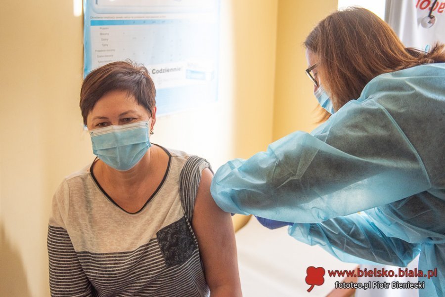 Pacjenci są rozżaleni. Przychodnie są gotowe szczepić dużo więcej osób
