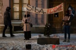Demonstracja przed ratuszem. Solidarność z niezależnymi mediami ZDJĘCIA