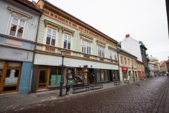 Nowy obiekt przy 11 Listopada. Ważny punkt rewitalizacji b. głównego deptaka - foto
