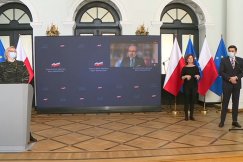 Nowe obostrzenia sanitarne. Wszyscy muszą nosić maseczki, zakazane przyłbice